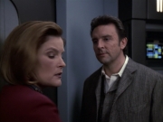 extant_StarTrek_VOY_6x17-SpiritFolk_03231.jpg