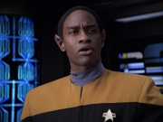 extant_StarTrek_VOY_6x17-SpiritFolk_03238.jpg