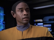 extant_StarTrek_VOY_6x17-SpiritFolk_03240.jpg