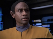 extant_StarTrek_VOY_6x17-SpiritFolk_03241.jpg