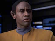extant_StarTrek_VOY_6x17-SpiritFolk_03242.jpg