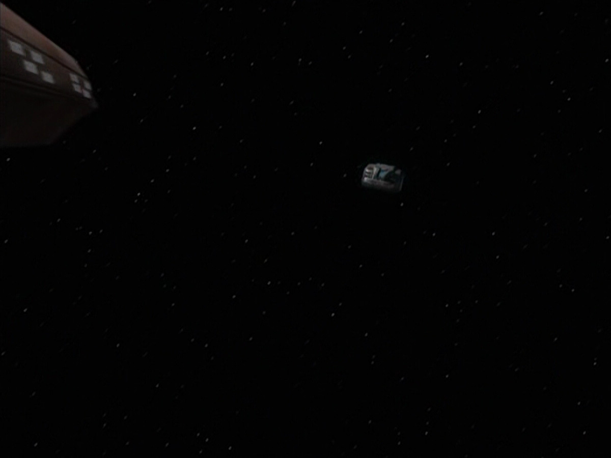 extant_StarTrek_VOY_6x18-AshesToAshes_00009.jpg