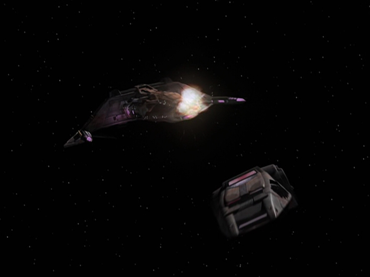 extant_StarTrek_VOY_6x18-AshesToAshes_00041.jpg