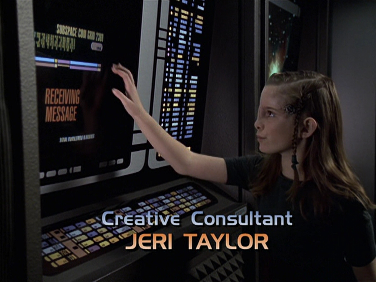 extant_StarTrek_VOY_6x18-AshesToAshes_00254.jpg