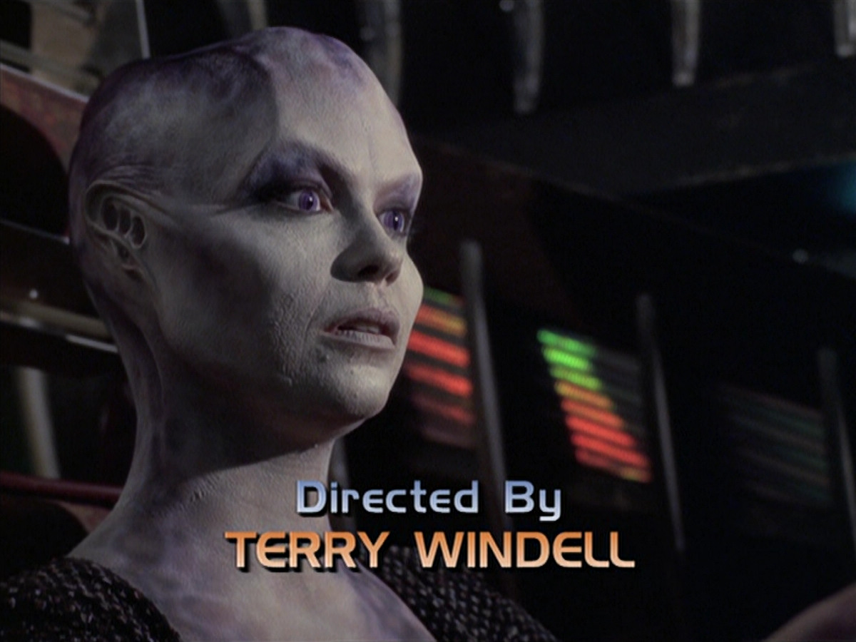 extant_StarTrek_VOY_6x18-AshesToAshes_00327.jpg