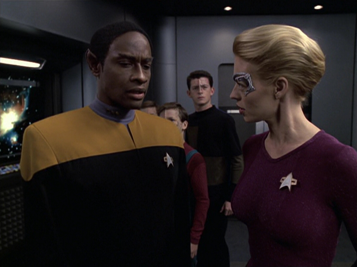 extant_StarTrek_VOY_6x18-AshesToAshes_00398.jpg