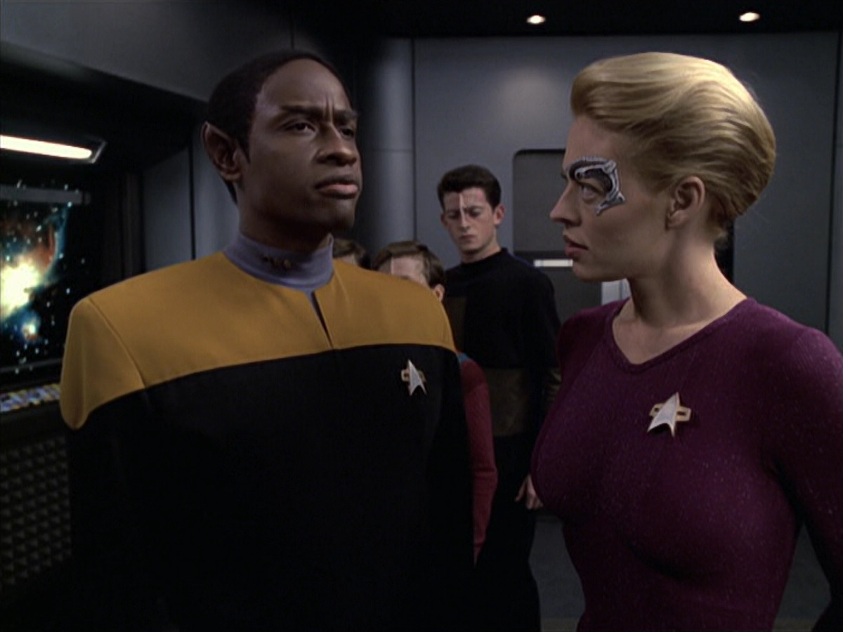 extant_StarTrek_VOY_6x18-AshesToAshes_00401.jpg