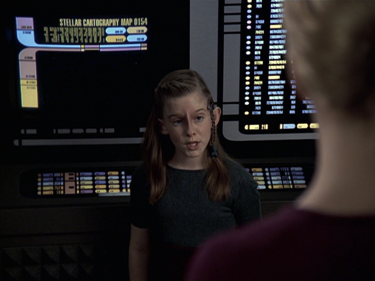 extant_StarTrek_VOY_6x18-AshesToAshes_00415.jpg