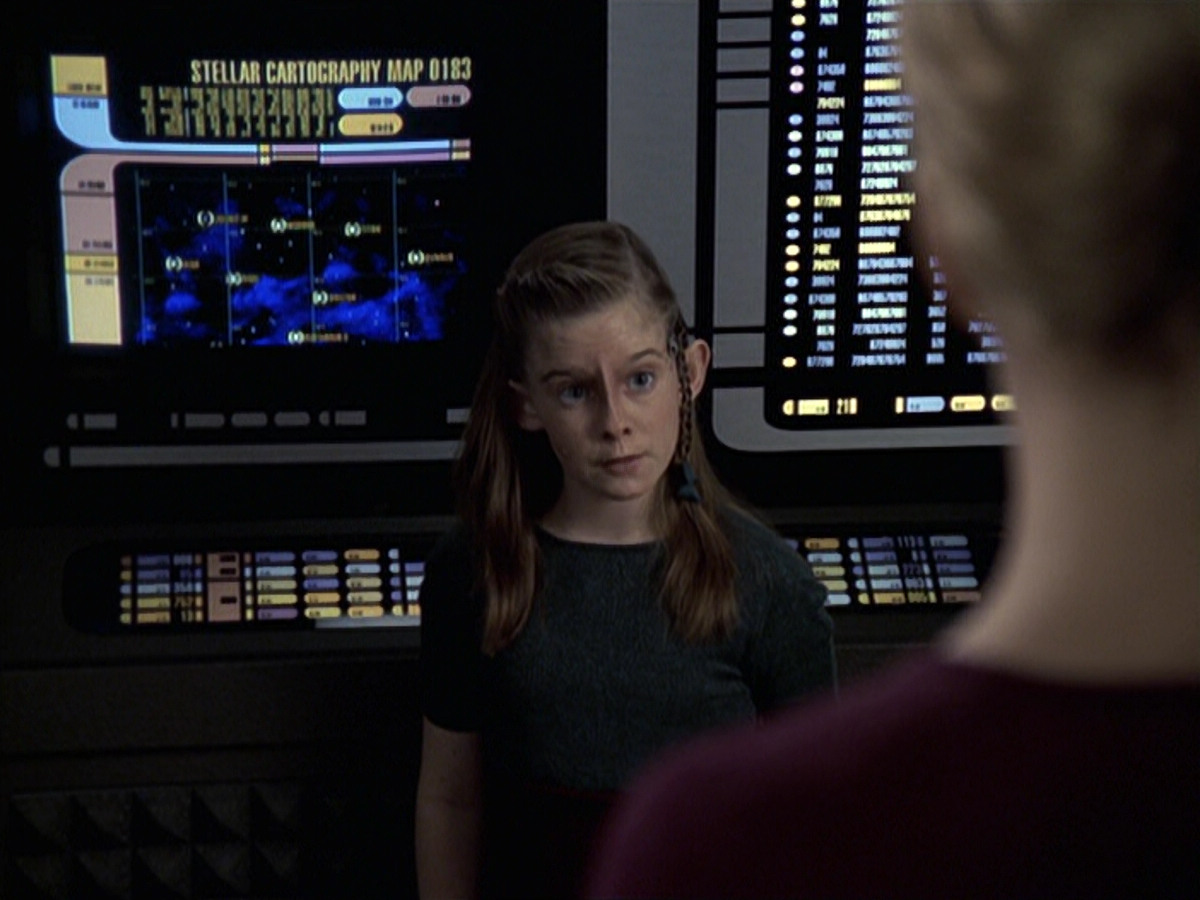 extant_StarTrek_VOY_6x18-AshesToAshes_00416.jpg