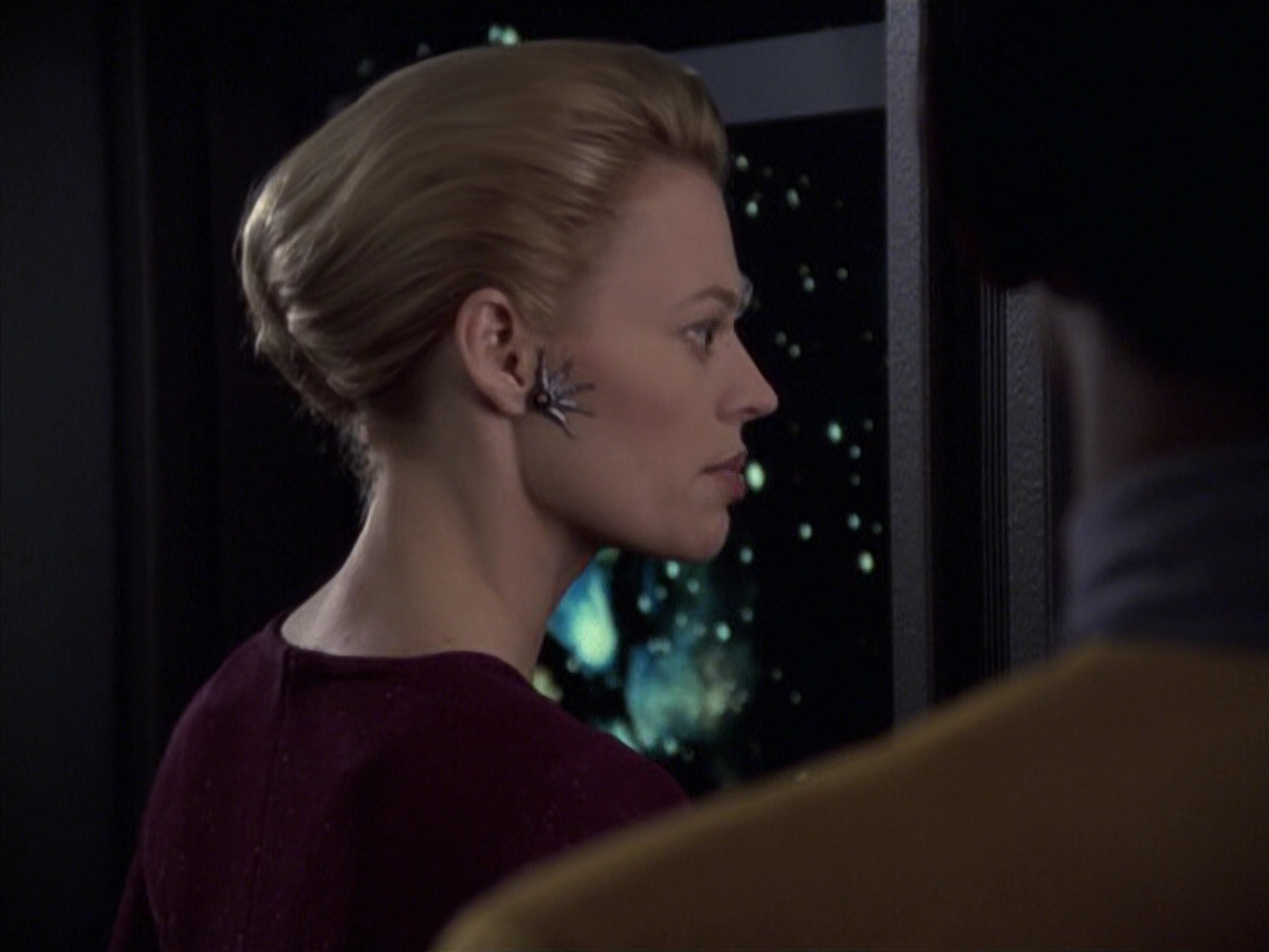 extant_StarTrek_VOY_6x18-AshesToAshes_00429.jpg