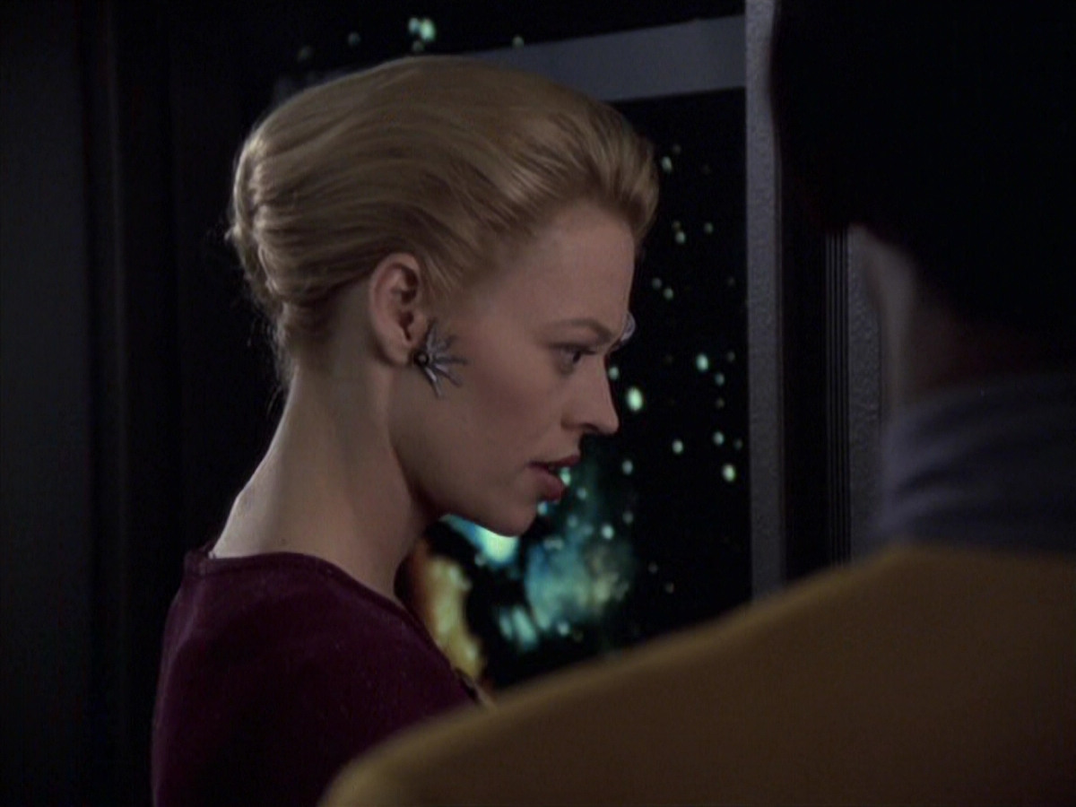 extant_StarTrek_VOY_6x18-AshesToAshes_00432.jpg
