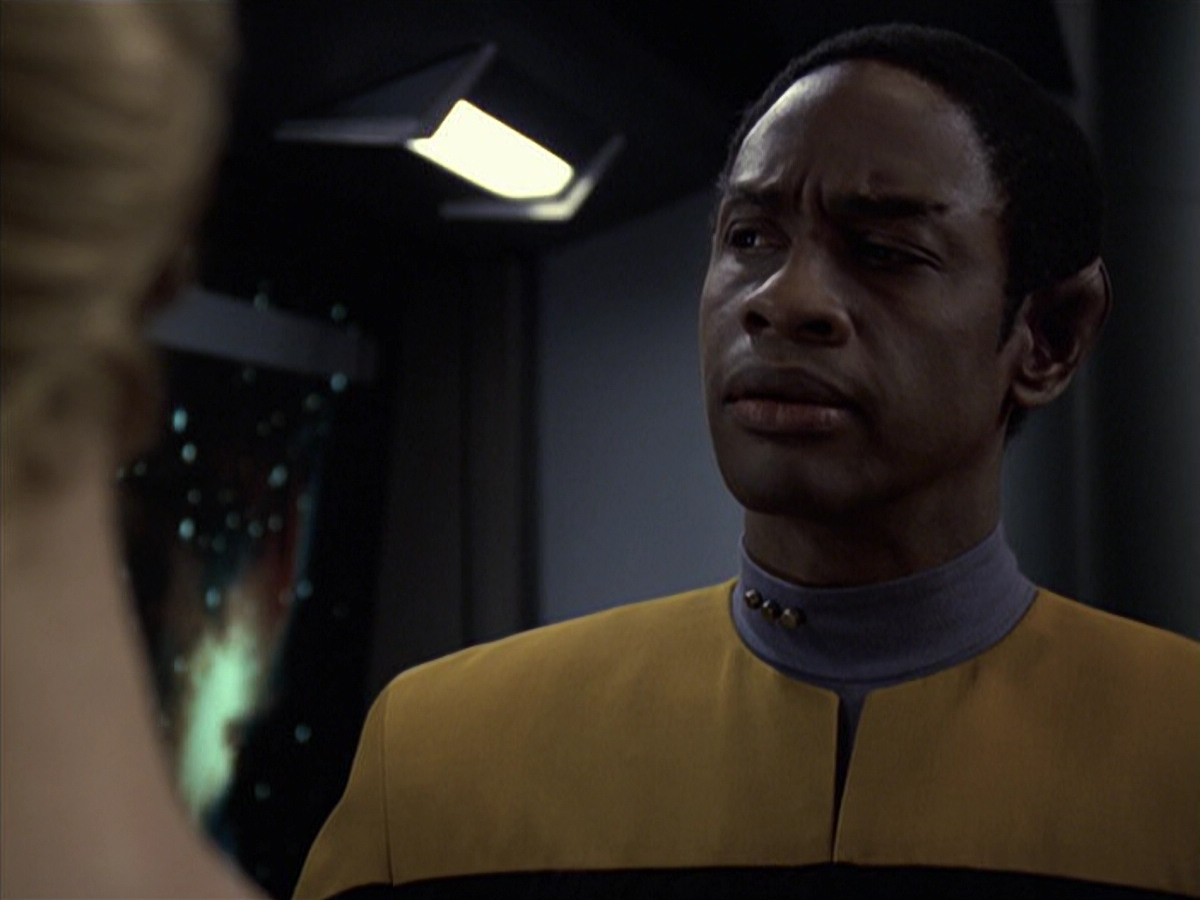 extant_StarTrek_VOY_6x18-AshesToAshes_00433.jpg