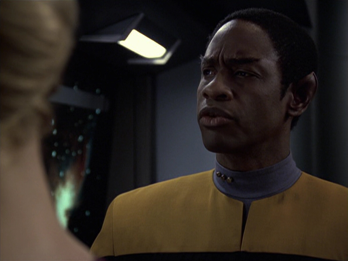 extant_StarTrek_VOY_6x18-AshesToAshes_00435.jpg