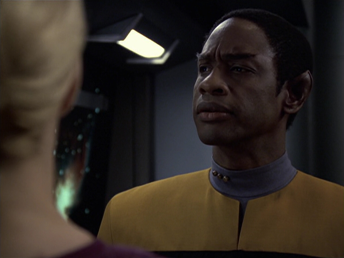 extant_StarTrek_VOY_6x18-AshesToAshes_00437.jpg