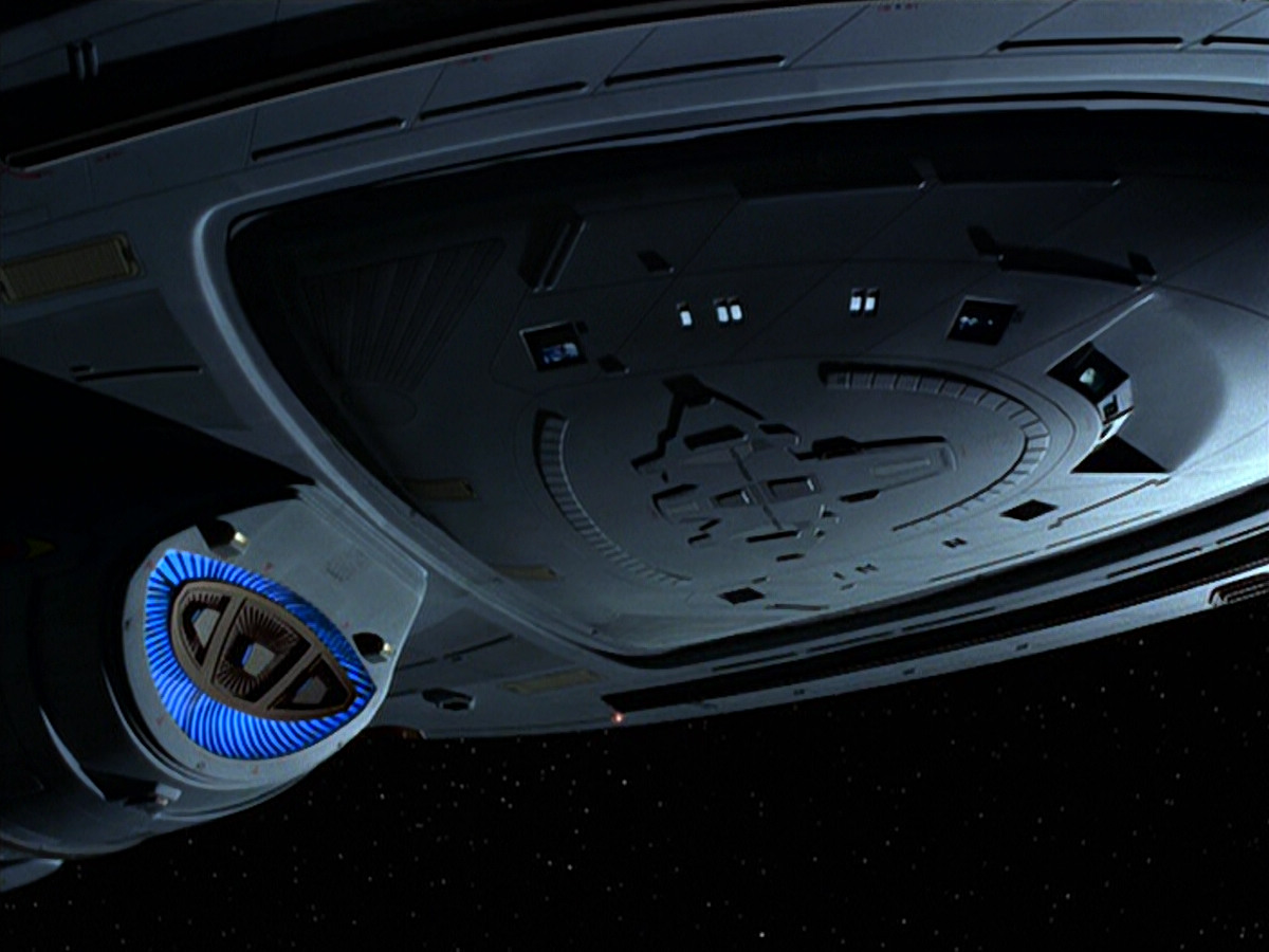 extant_StarTrek_VOY_6x18-AshesToAshes_00459.jpg
