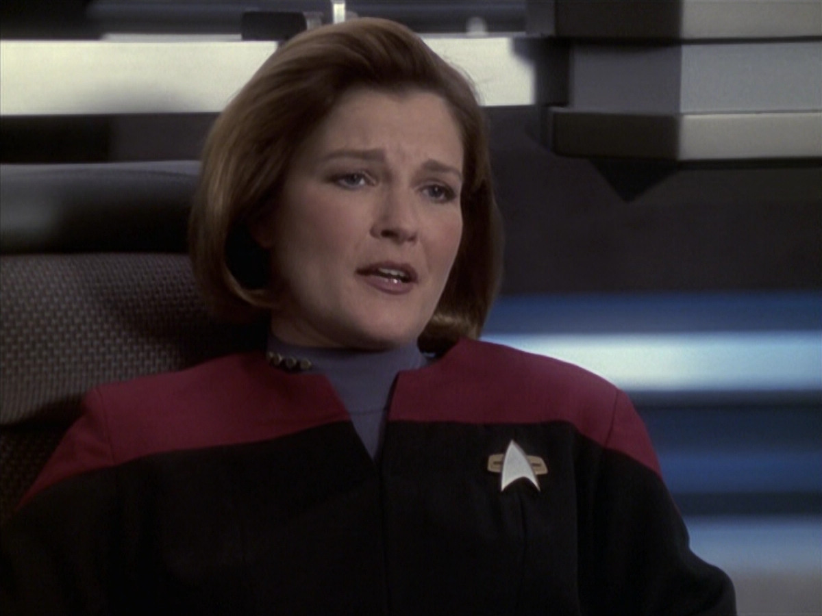 extant_StarTrek_VOY_6x18-AshesToAshes_00477.jpg