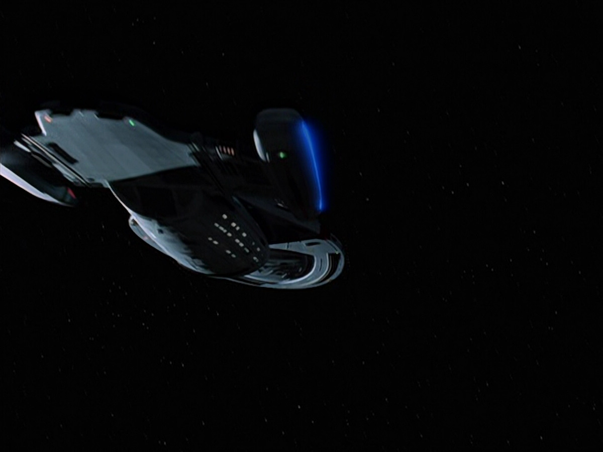 extant_StarTrek_VOY_6x18-AshesToAshes_00565.jpg