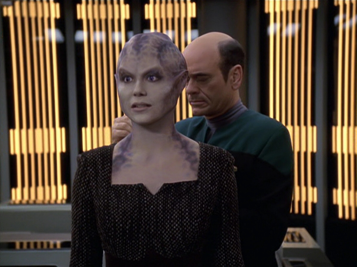 extant_StarTrek_VOY_6x18-AshesToAshes_00573.jpg