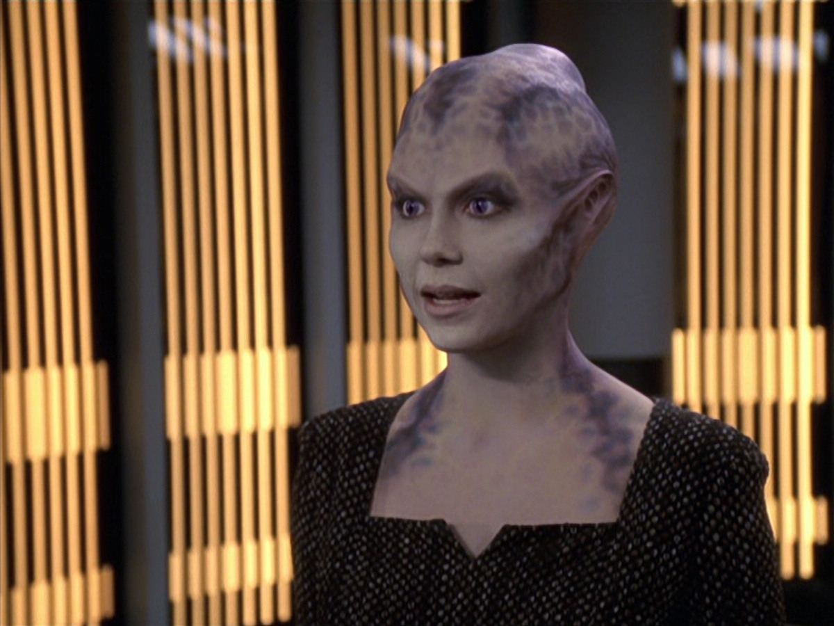 extant_StarTrek_VOY_6x18-AshesToAshes_00628.jpg