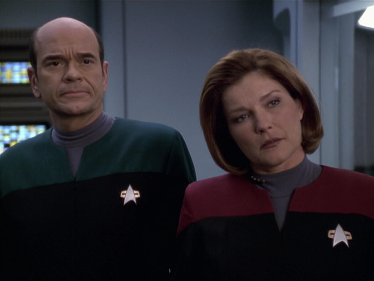 extant_StarTrek_VOY_6x18-AshesToAshes_00761.jpg