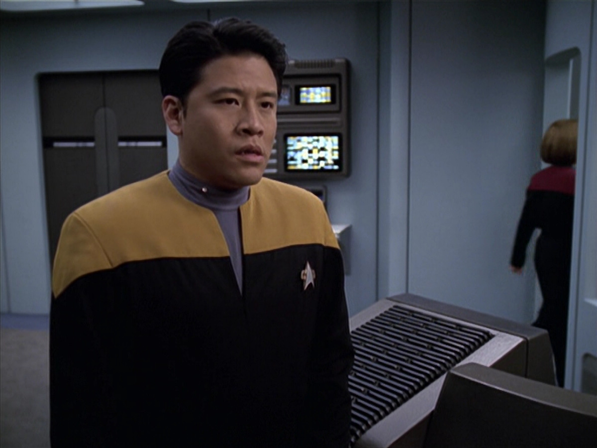 extant_StarTrek_VOY_6x18-AshesToAshes_00835.jpg