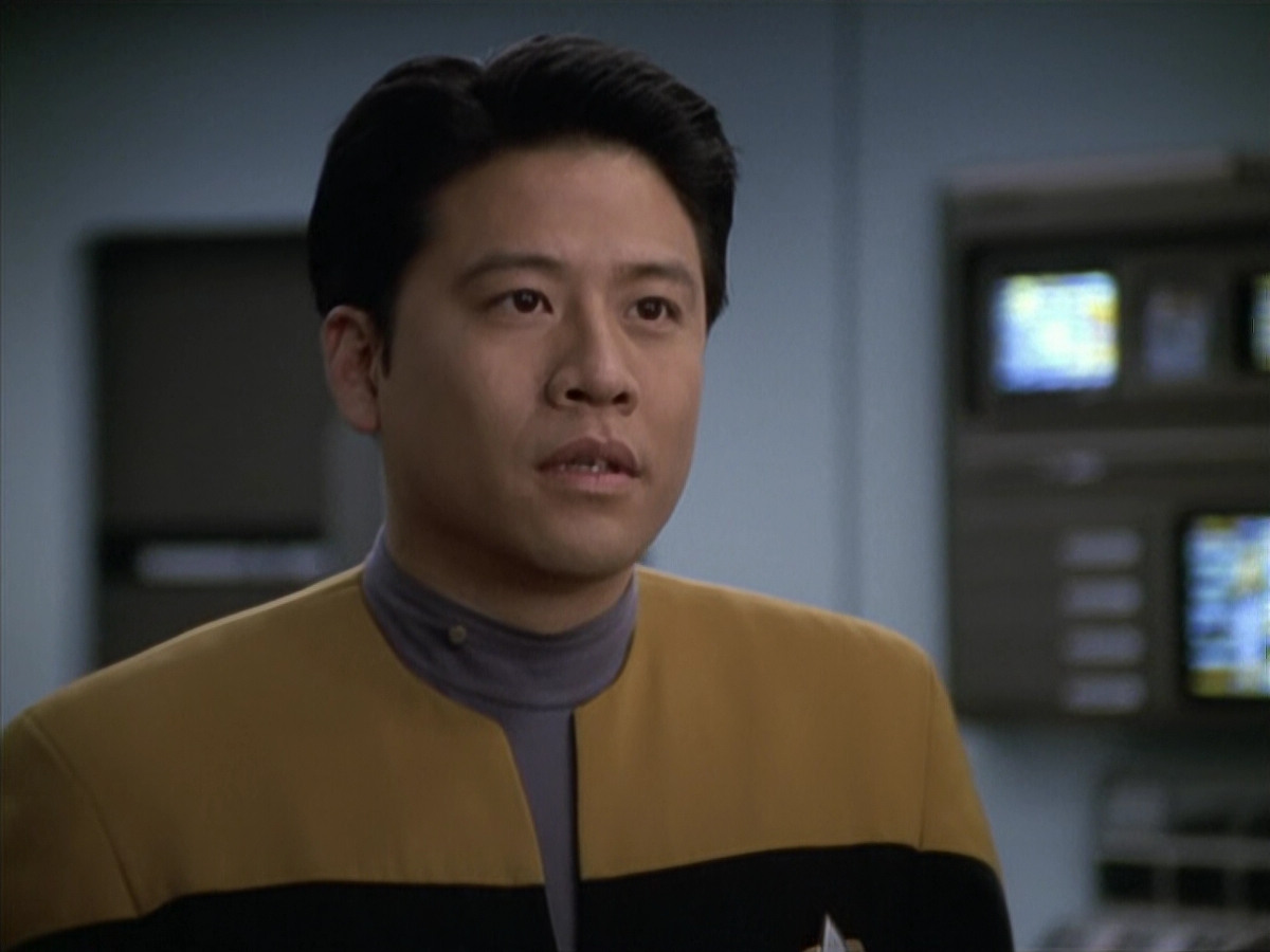 extant_StarTrek_VOY_6x18-AshesToAshes_00856.jpg