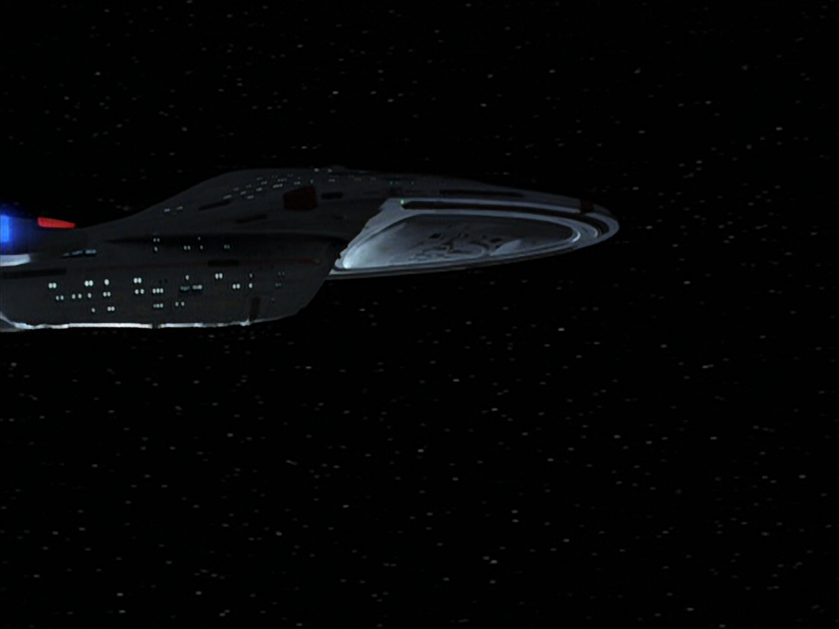 extant_StarTrek_VOY_6x18-AshesToAshes_00886.jpg