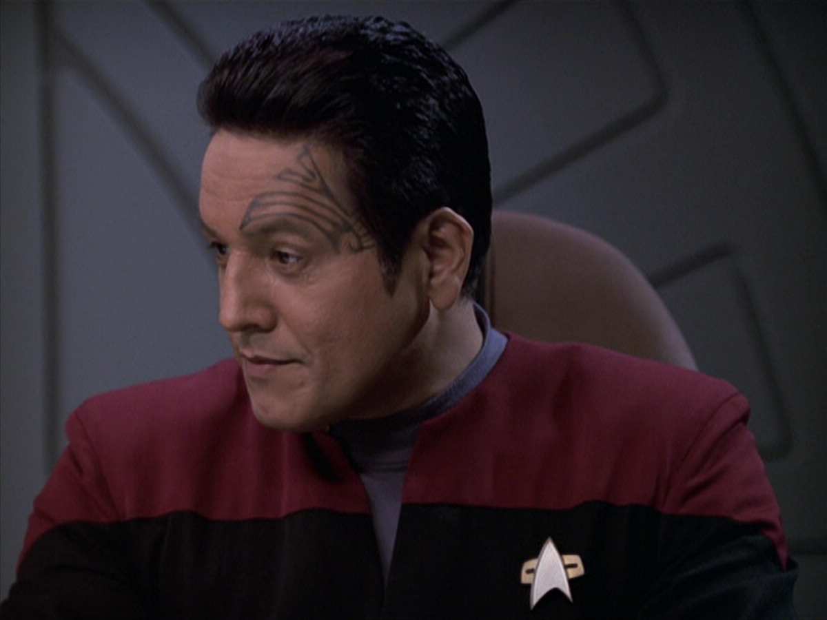extant_StarTrek_VOY_6x18-AshesToAshes_00922.jpg