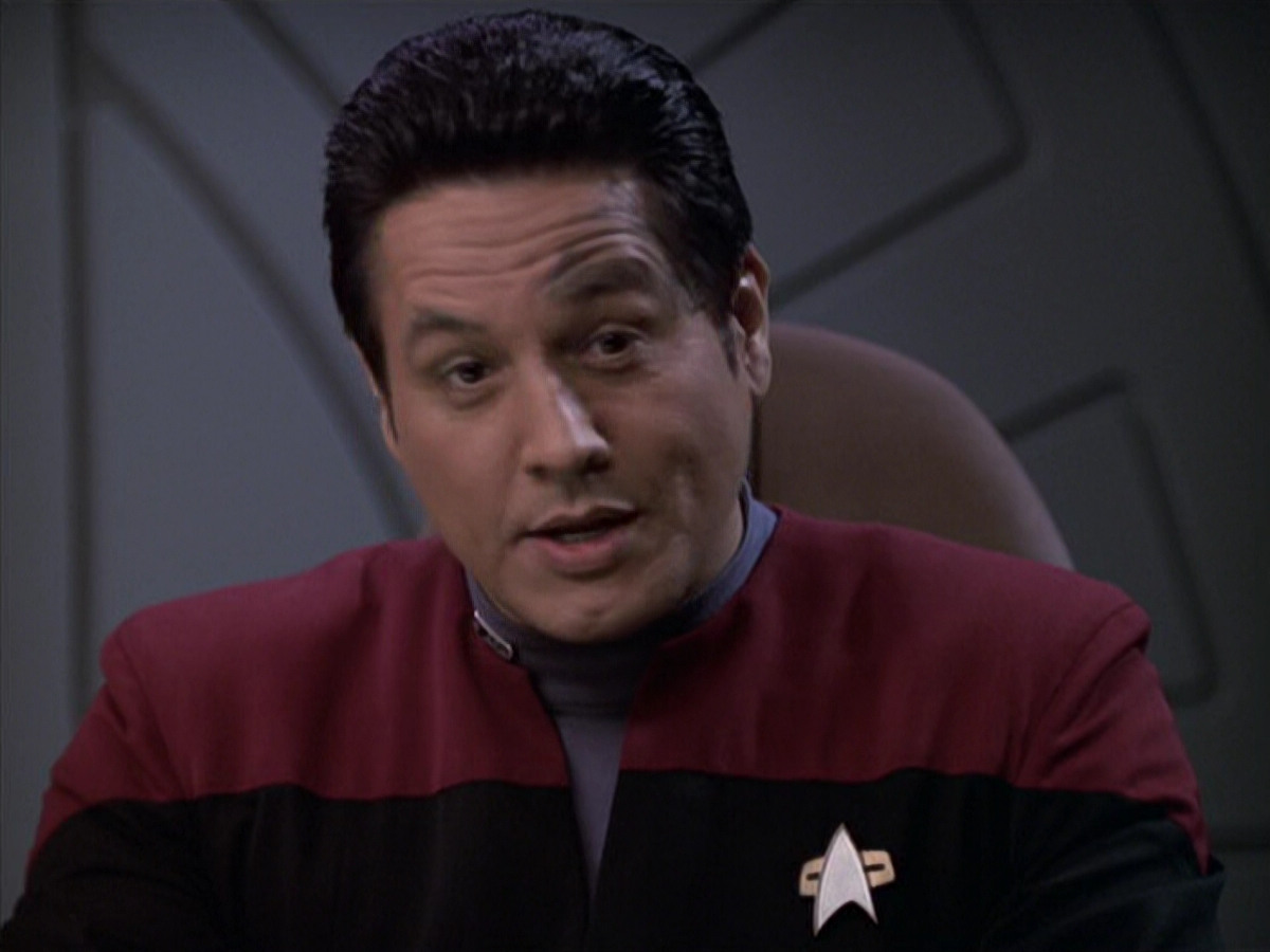 extant_StarTrek_VOY_6x18-AshesToAshes_00923.jpg