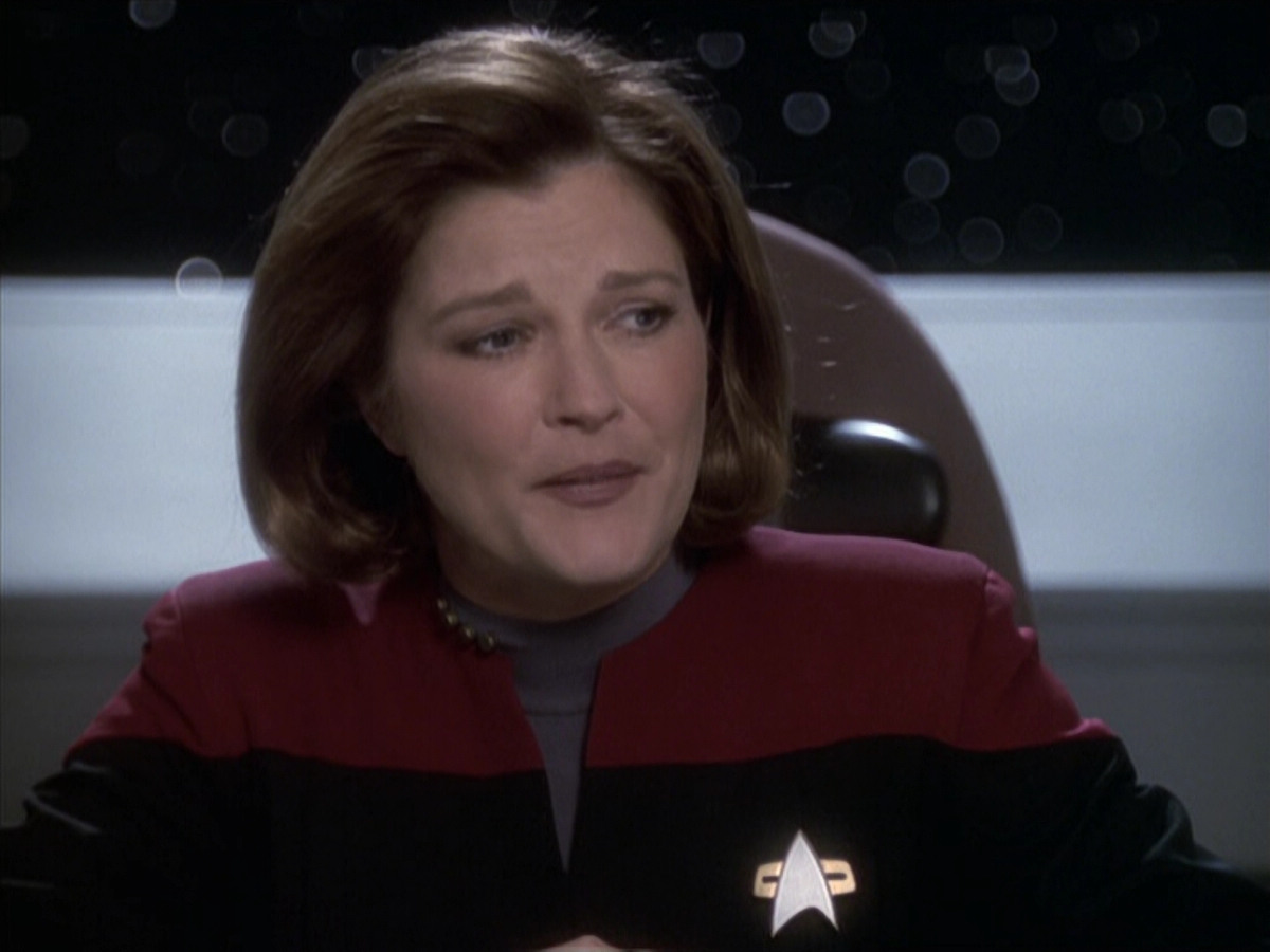 extant_StarTrek_VOY_6x18-AshesToAshes_00929.jpg