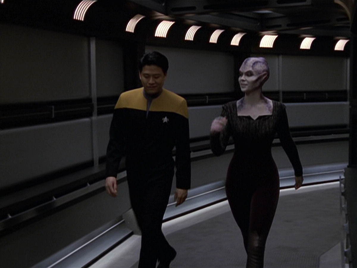extant_StarTrek_VOY_6x18-AshesToAshes_00973.jpg