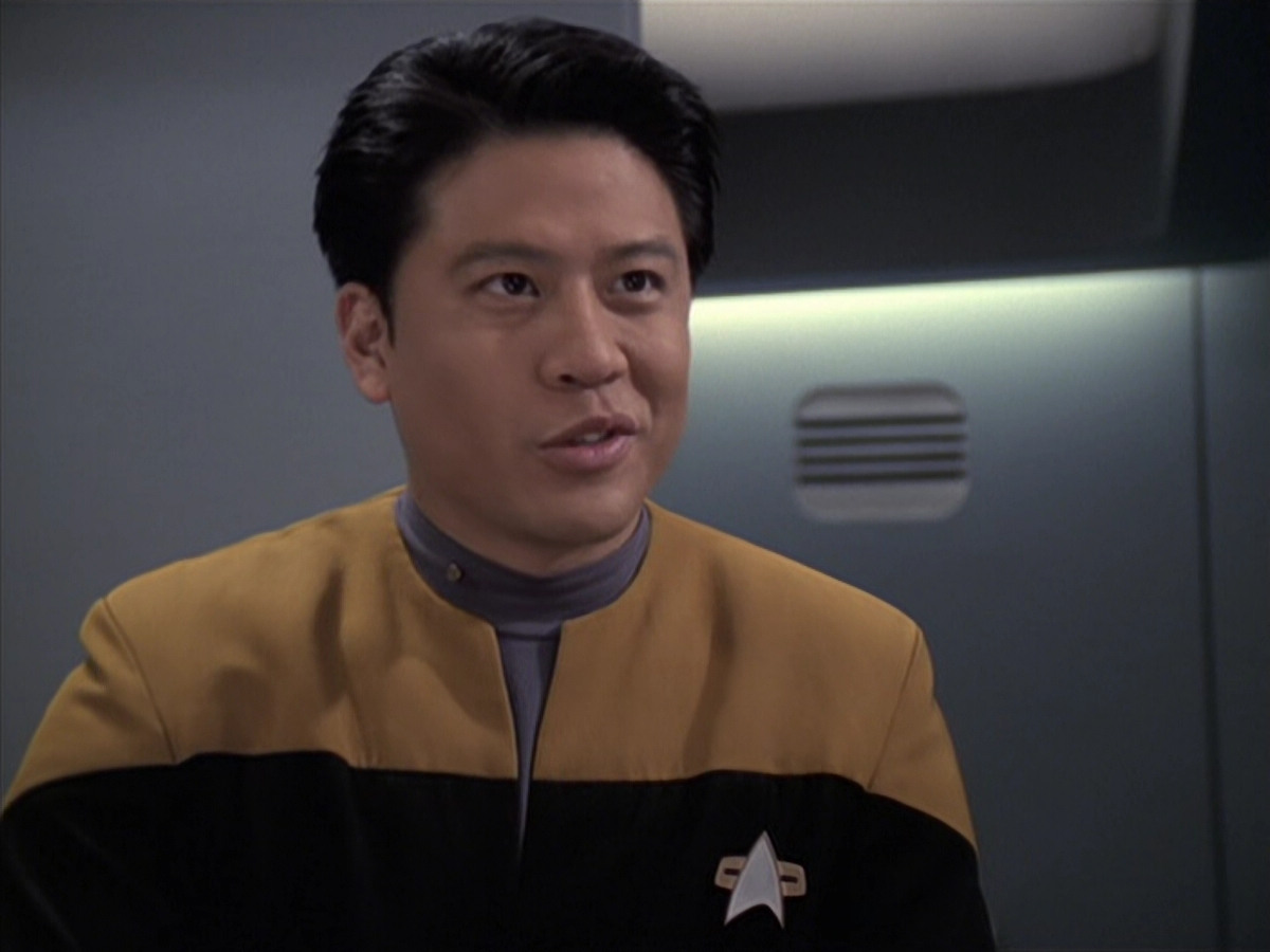 extant_StarTrek_VOY_6x18-AshesToAshes_01261.jpg