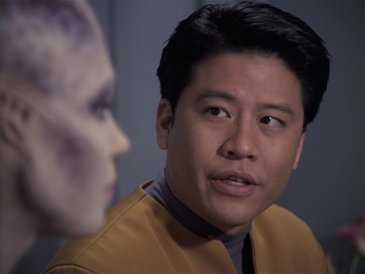 extant_StarTrek_VOY_6x18-AshesToAshes_01401.jpg