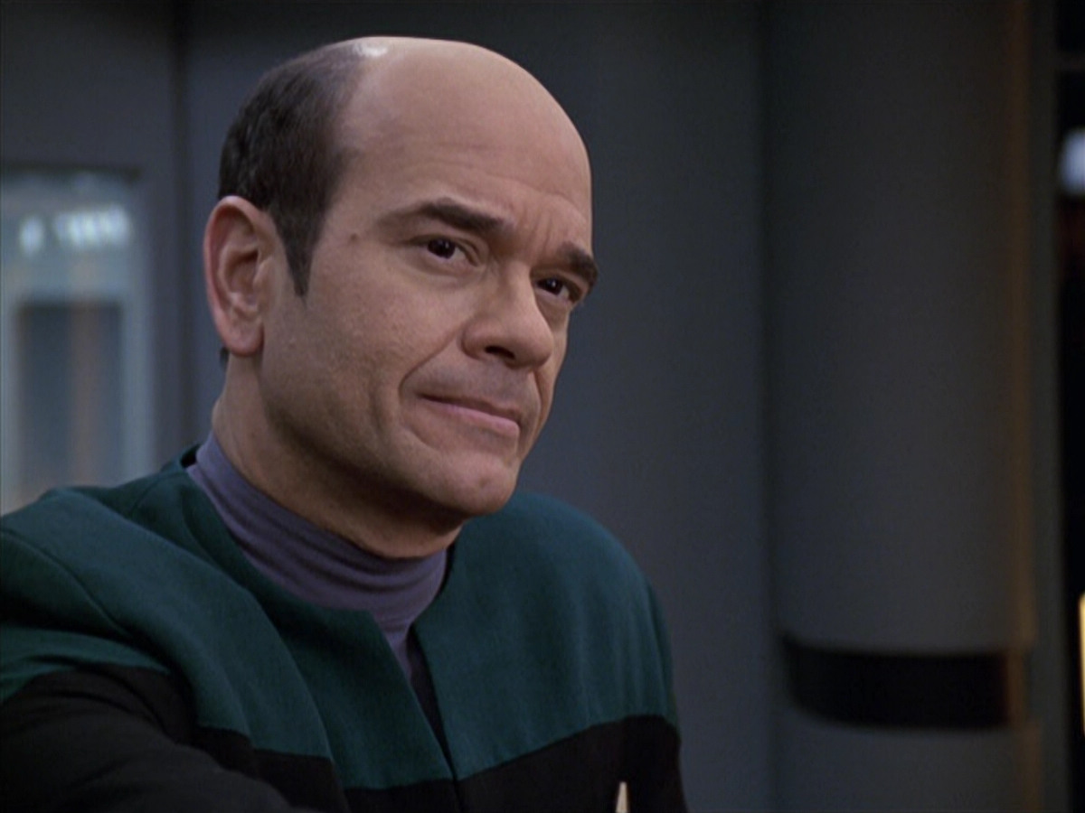 extant_StarTrek_VOY_6x18-AshesToAshes_01527.jpg