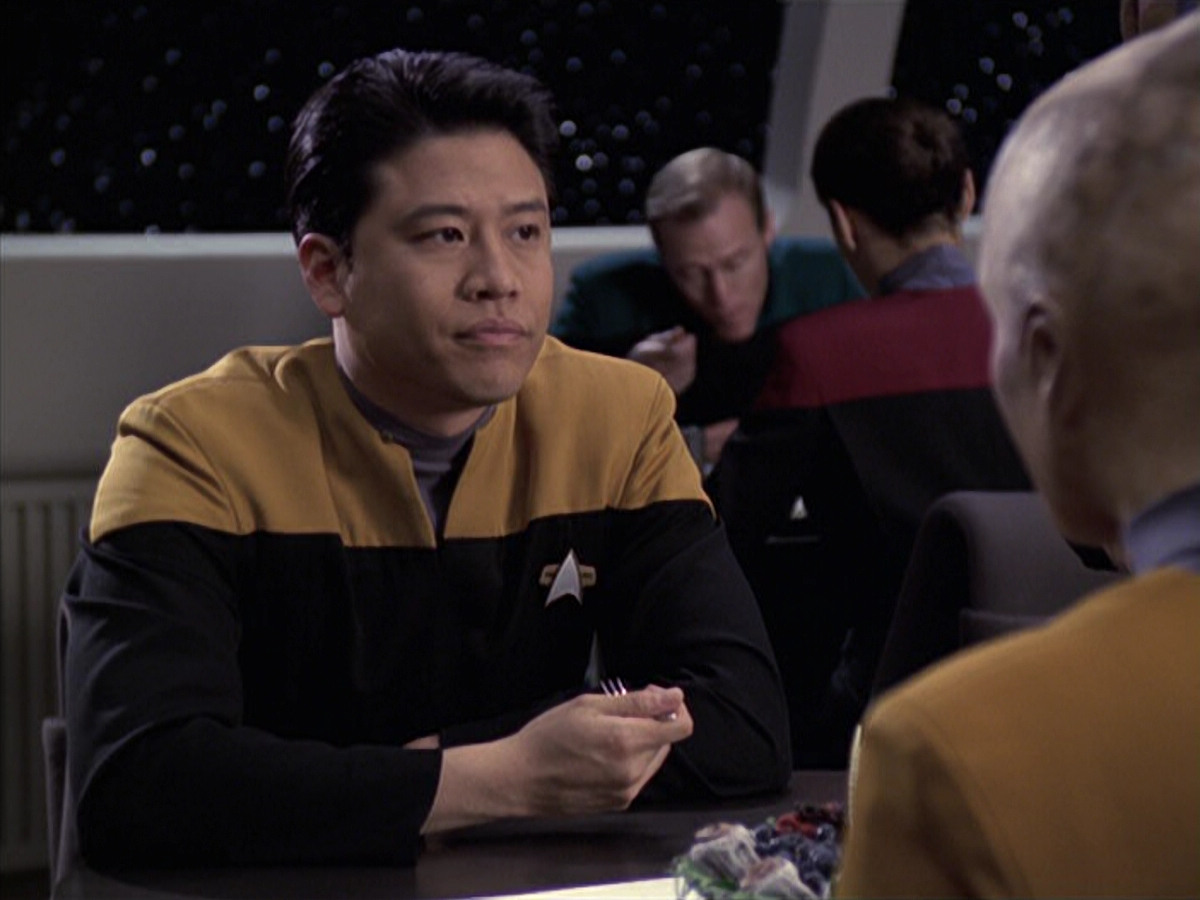 extant_StarTrek_VOY_6x18-AshesToAshes_01623.jpg