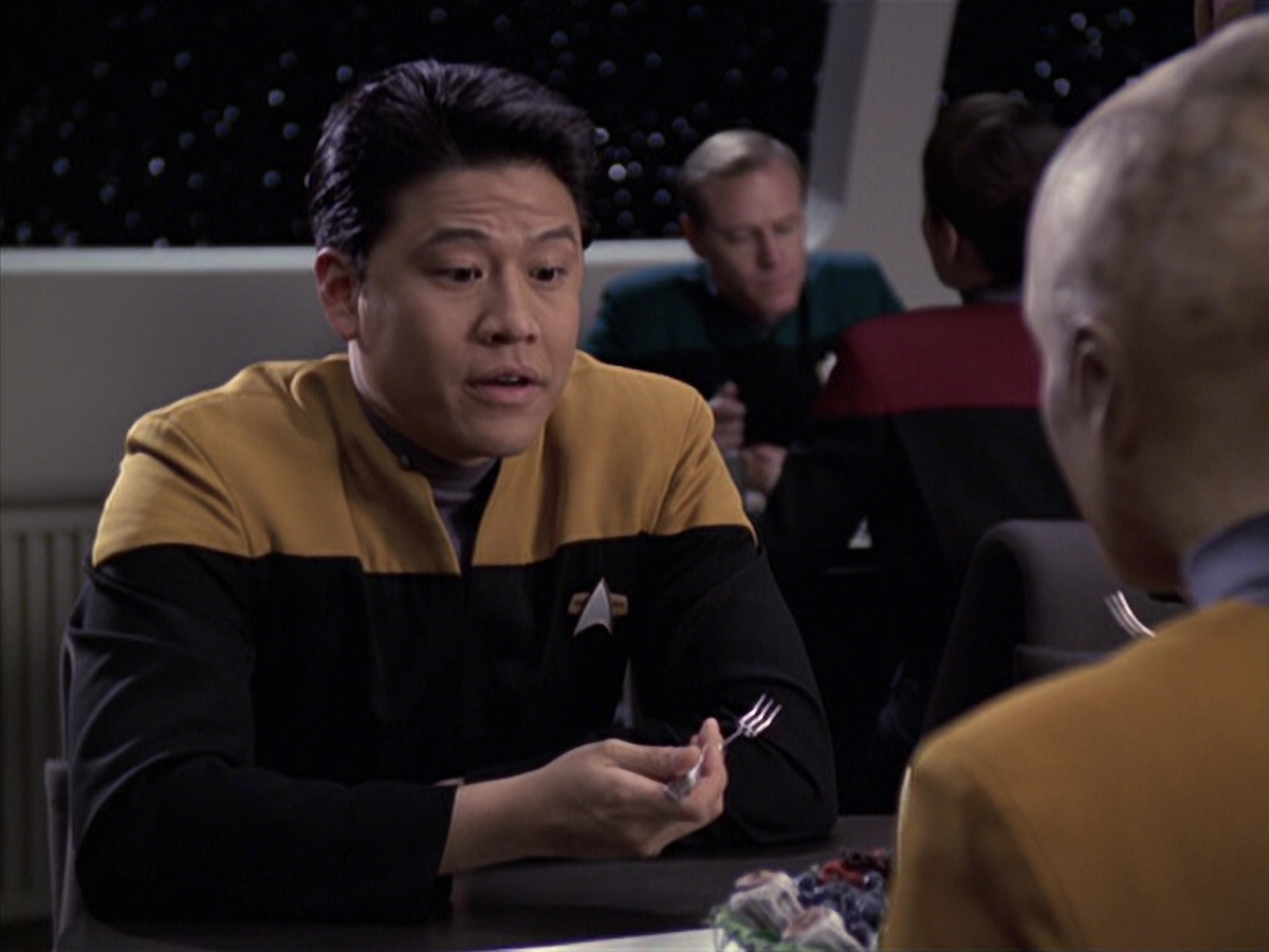 extant_StarTrek_VOY_6x18-AshesToAshes_01625.jpg