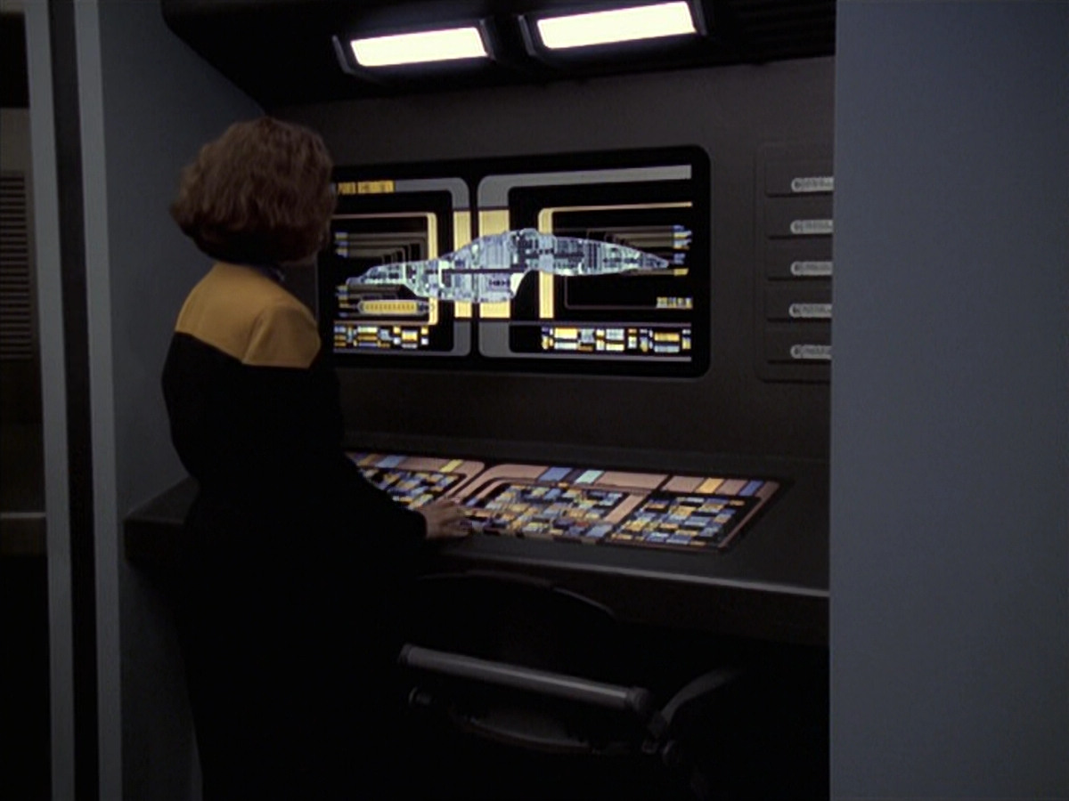 extant_StarTrek_VOY_6x18-AshesToAshes_01644.jpg