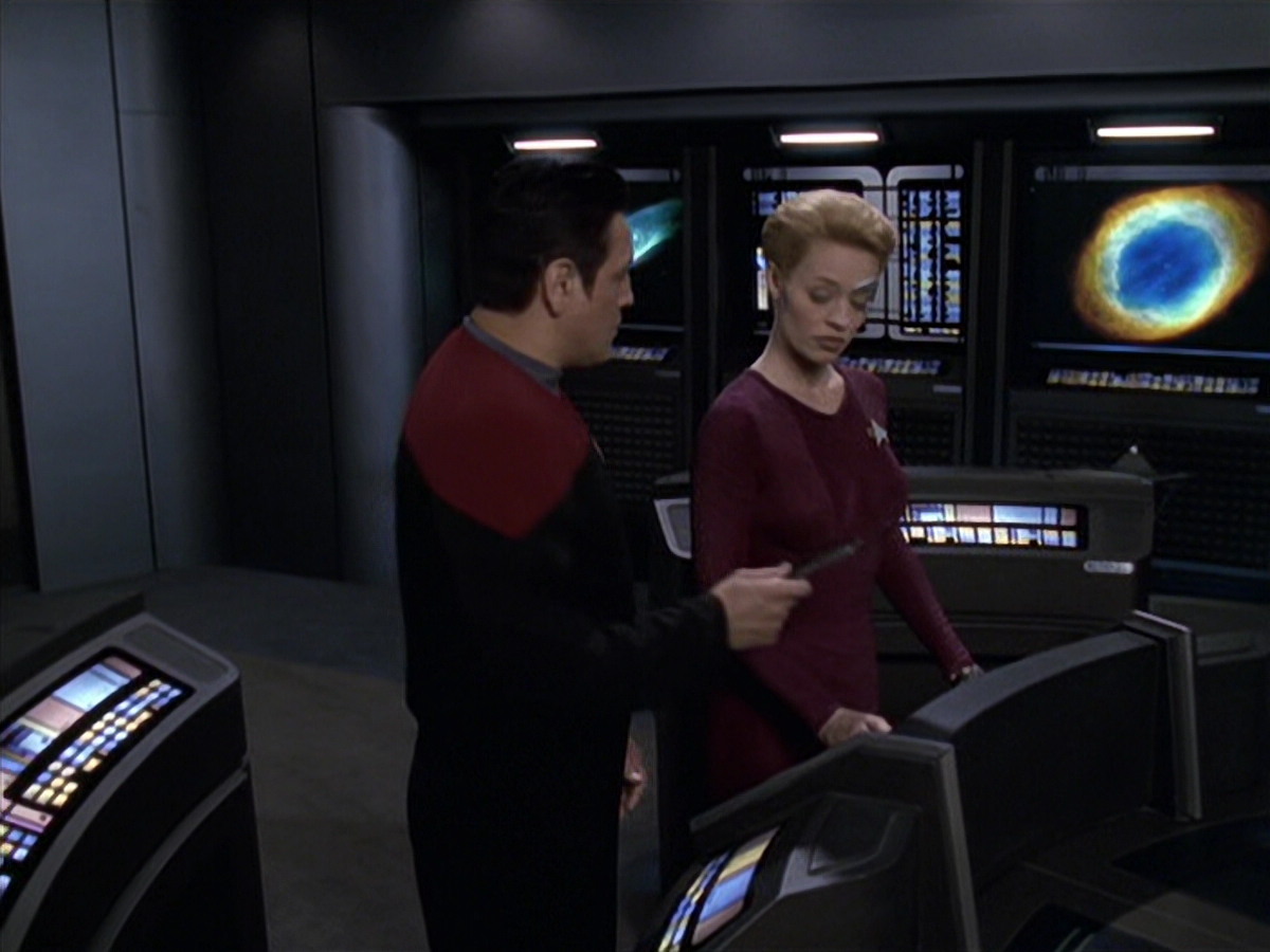 extant_StarTrek_VOY_6x18-AshesToAshes_01770.jpg