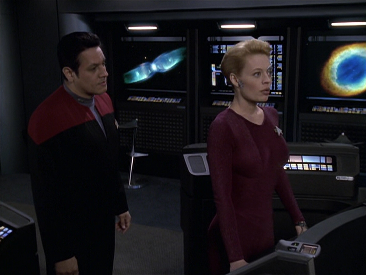extant_StarTrek_VOY_6x18-AshesToAshes_01778.jpg