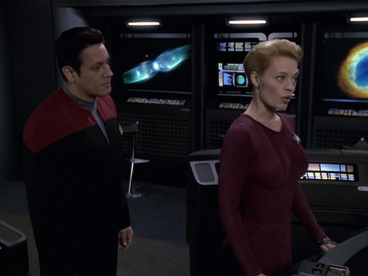 extant_StarTrek_VOY_6x18-AshesToAshes_01780.jpg