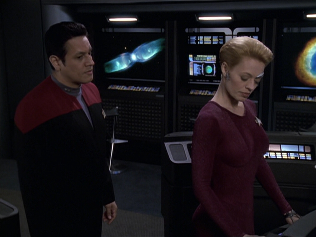 extant_StarTrek_VOY_6x18-AshesToAshes_01781.jpg