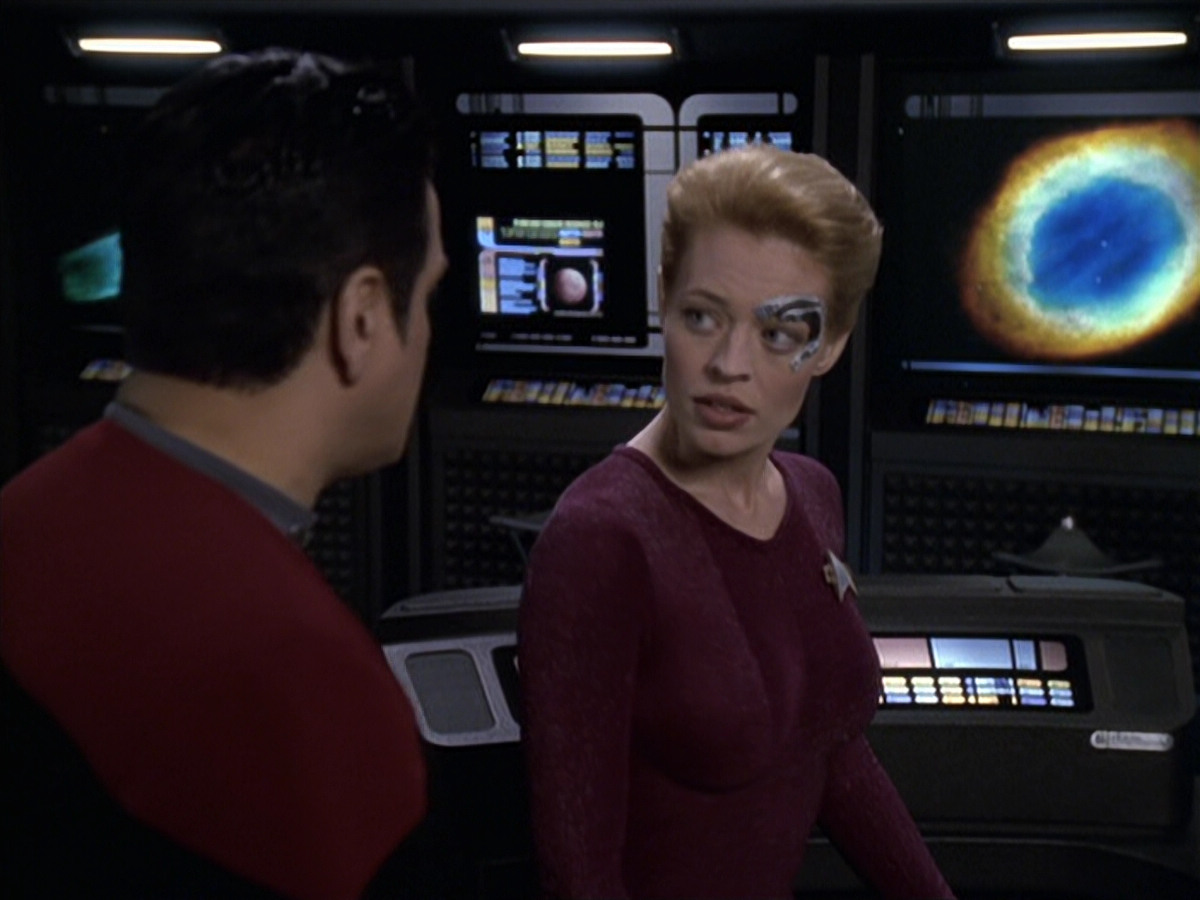 extant_StarTrek_VOY_6x18-AshesToAshes_01786.jpg