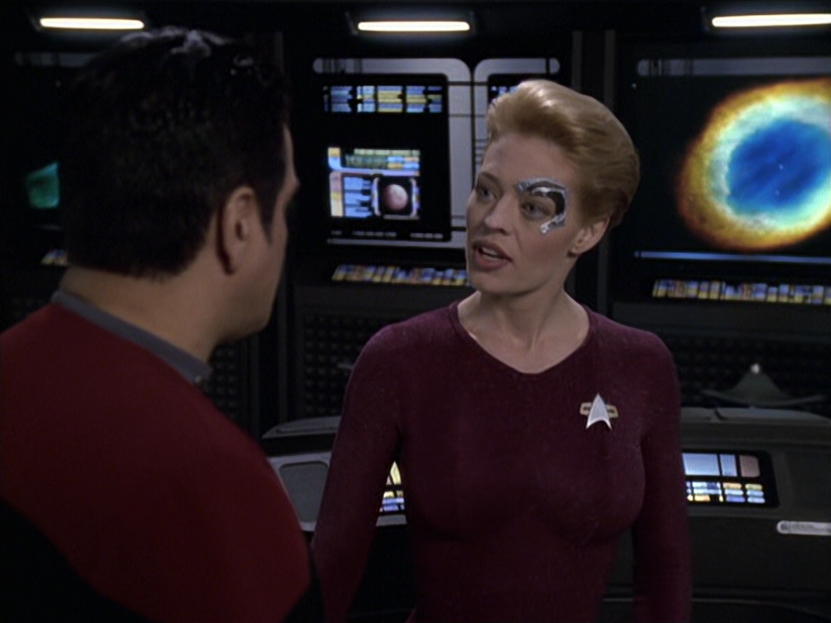 extant_StarTrek_VOY_6x18-AshesToAshes_01787.jpg