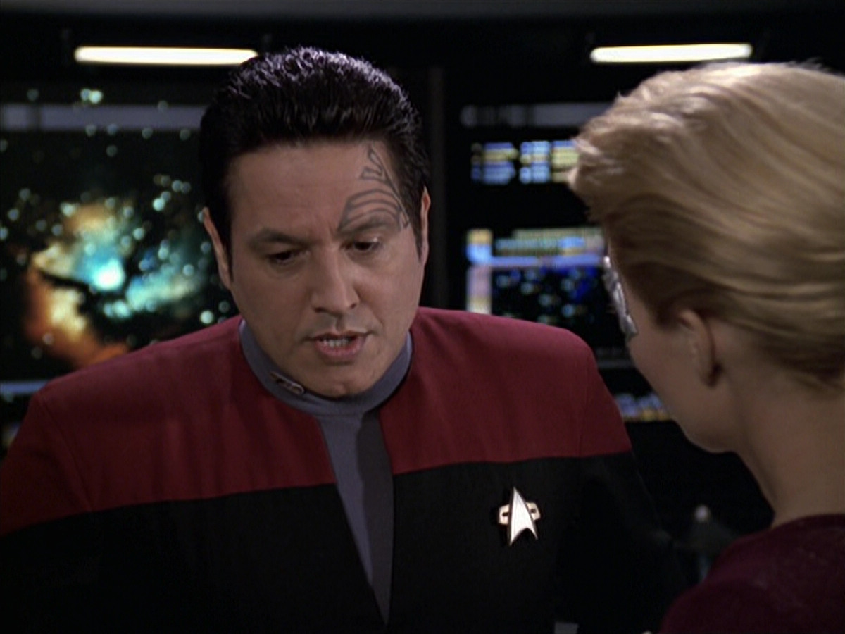 extant_StarTrek_VOY_6x18-AshesToAshes_01795.jpg