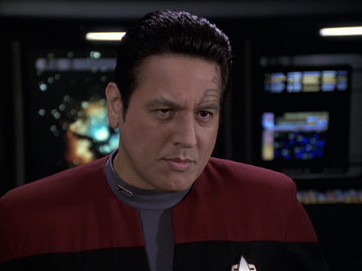 extant_StarTrek_VOY_6x18-AshesToAshes_01869.jpg