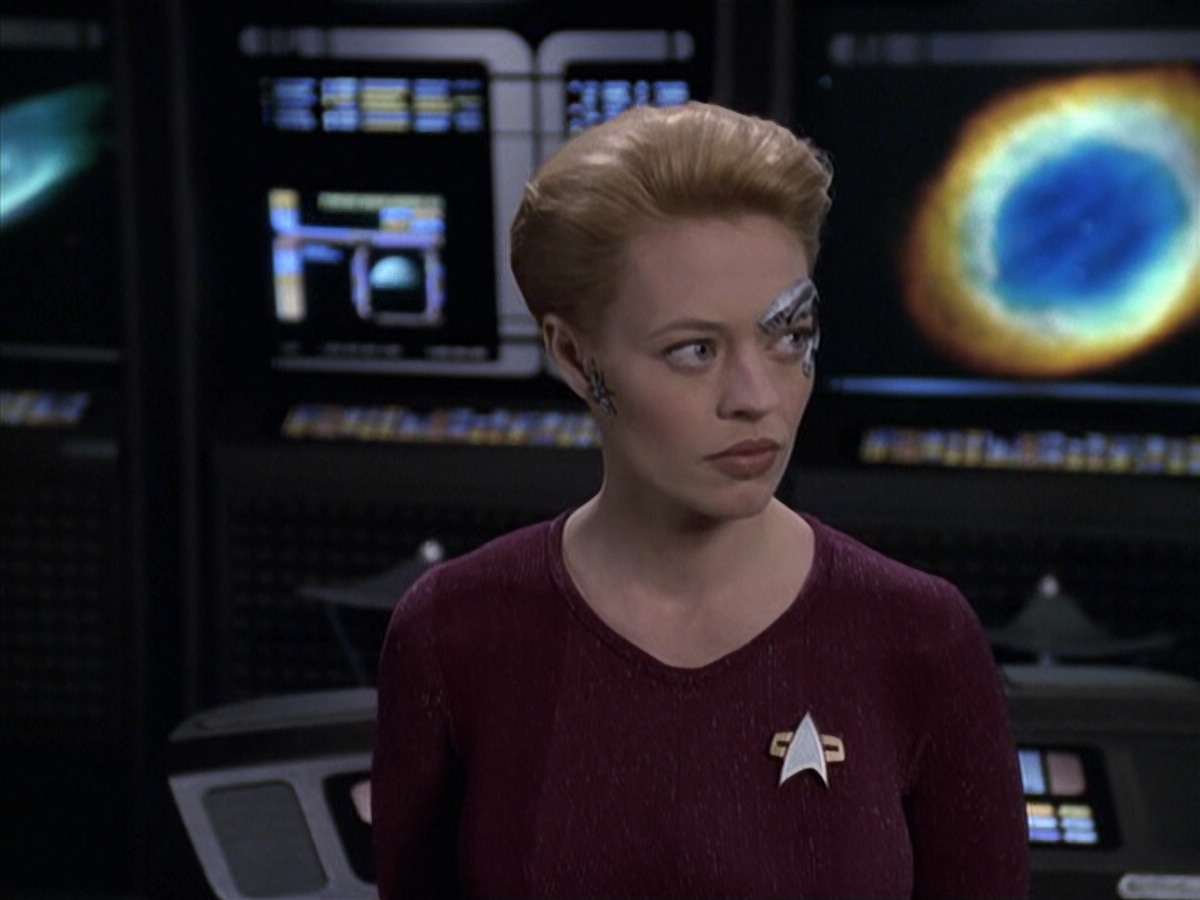 extant_StarTrek_VOY_6x18-AshesToAshes_01901.jpg