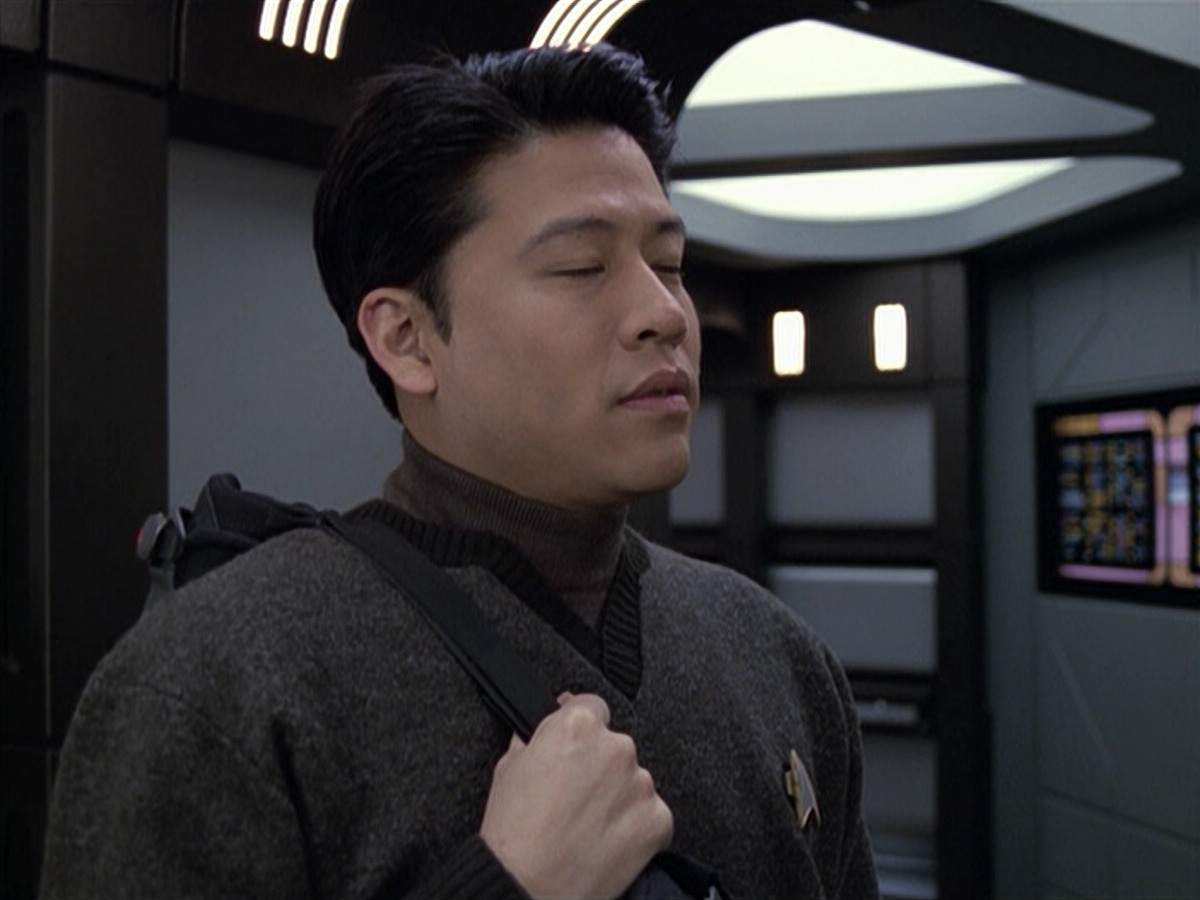 extant_StarTrek_VOY_6x18-AshesToAshes_01959.jpg