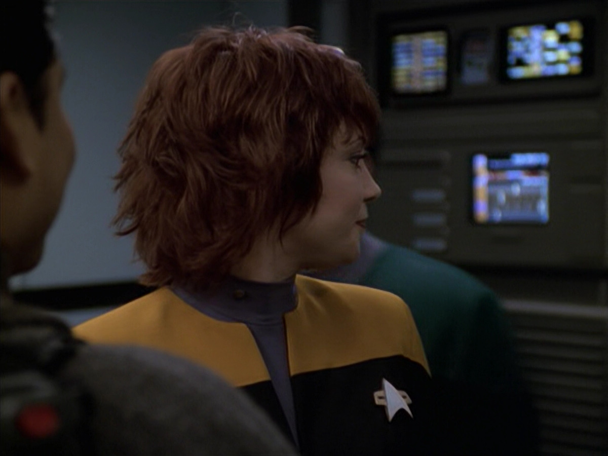 extant_StarTrek_VOY_6x18-AshesToAshes_01991.jpg