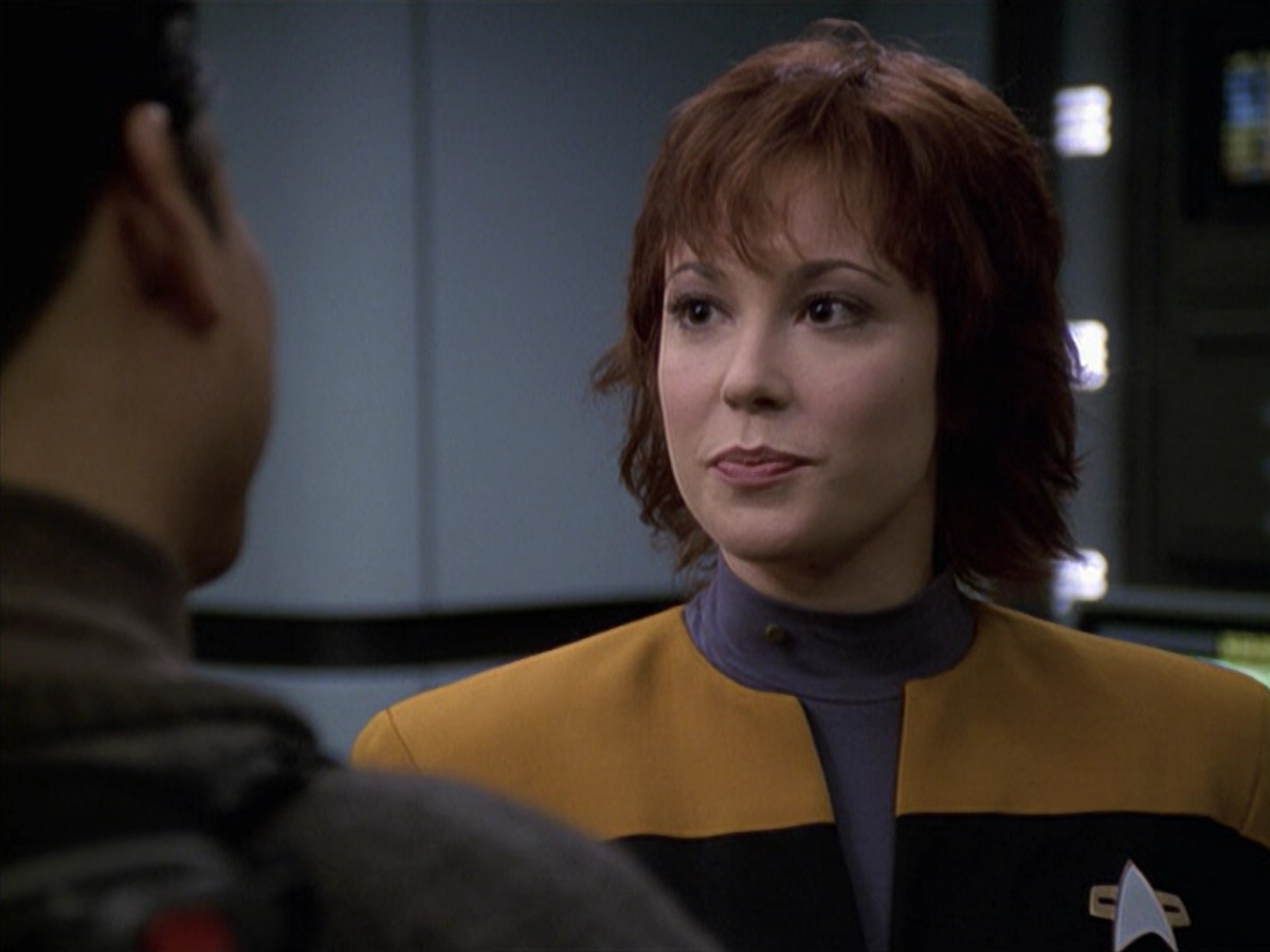 extant_StarTrek_VOY_6x18-AshesToAshes_01995.jpg
