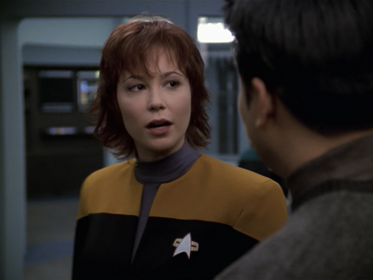 extant_StarTrek_VOY_6x18-AshesToAshes_02023.jpg